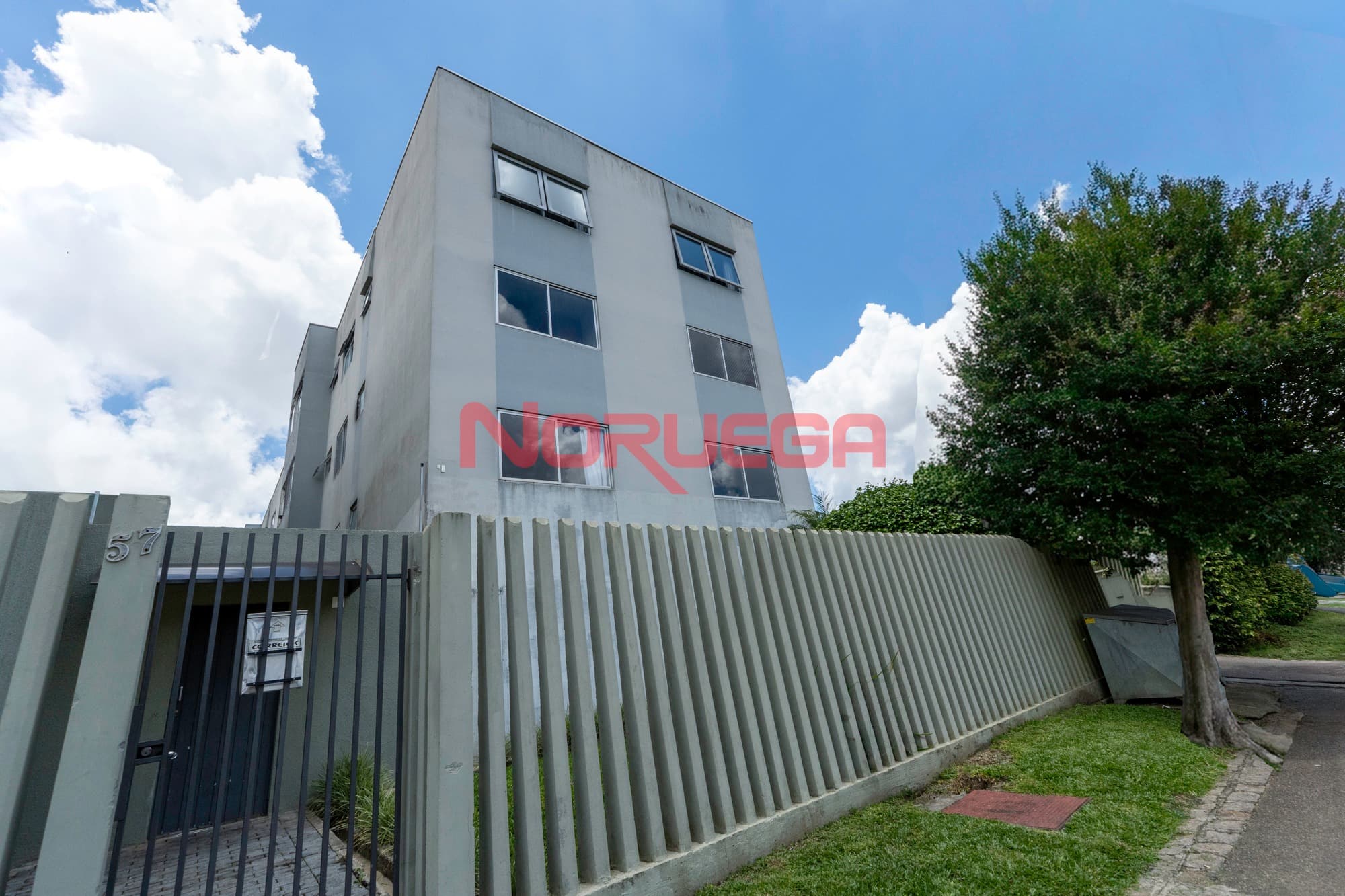 Apartamento para locação em Bacacheri, Curitiba-PR: 3 quartos, 1 sala, 1 banheiro, 1 vaga de garagem!